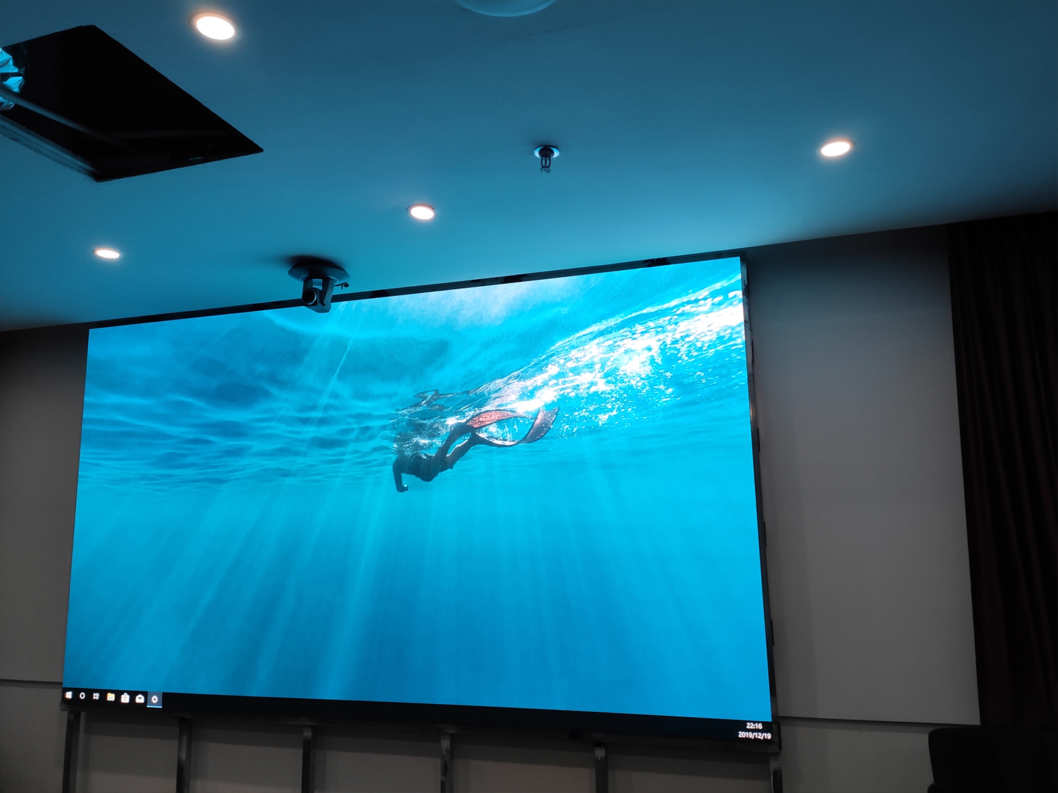 1.5_Commercial Display_Show case_Infipixel